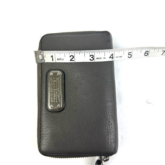Marc Jacobs Classic Q Wingman Wallet Wristlet Mushroom Gray Clutch‎ Organizer - Picture 9 of 9